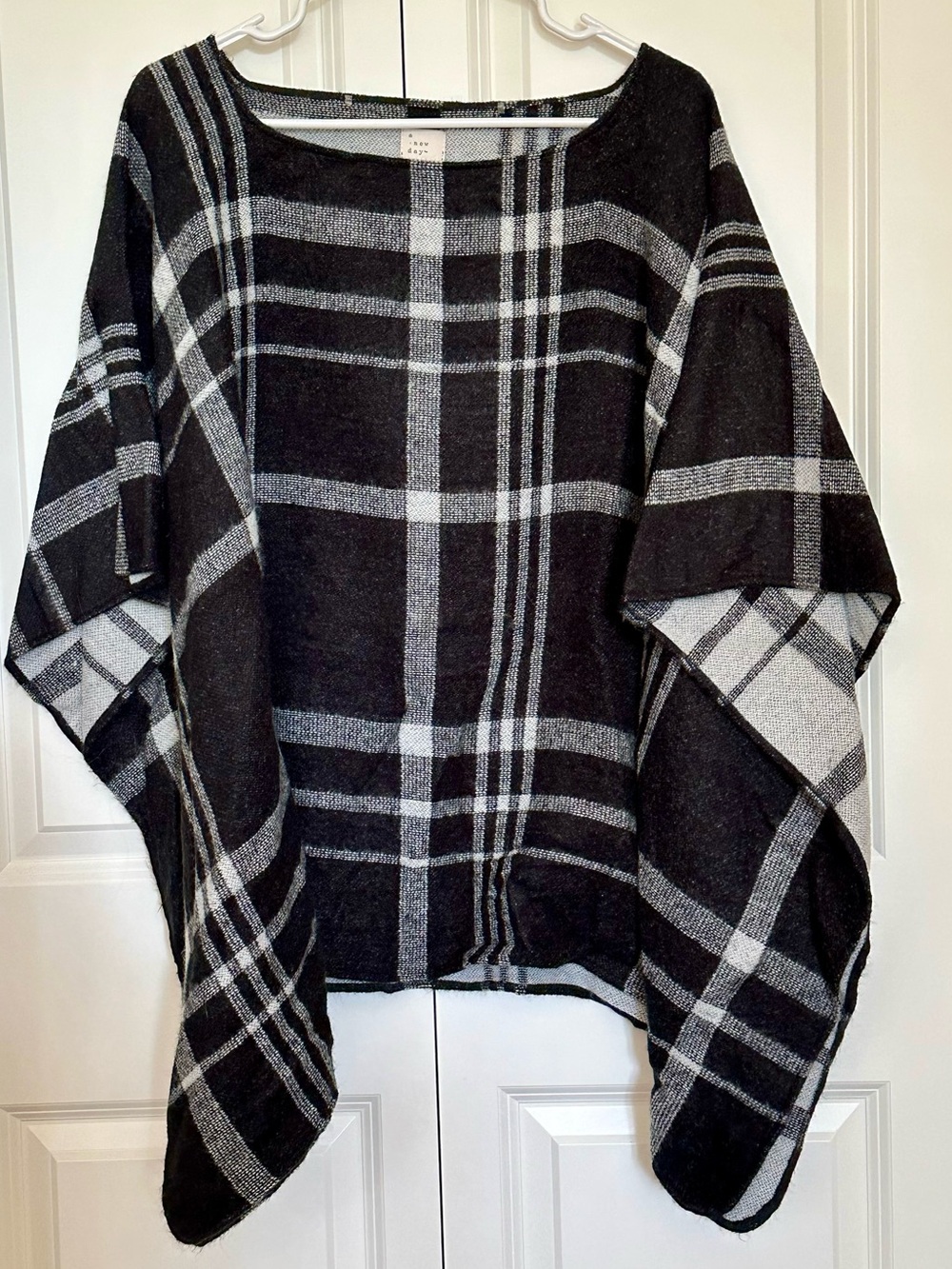 Black & Gray Plaid Knit Poncho